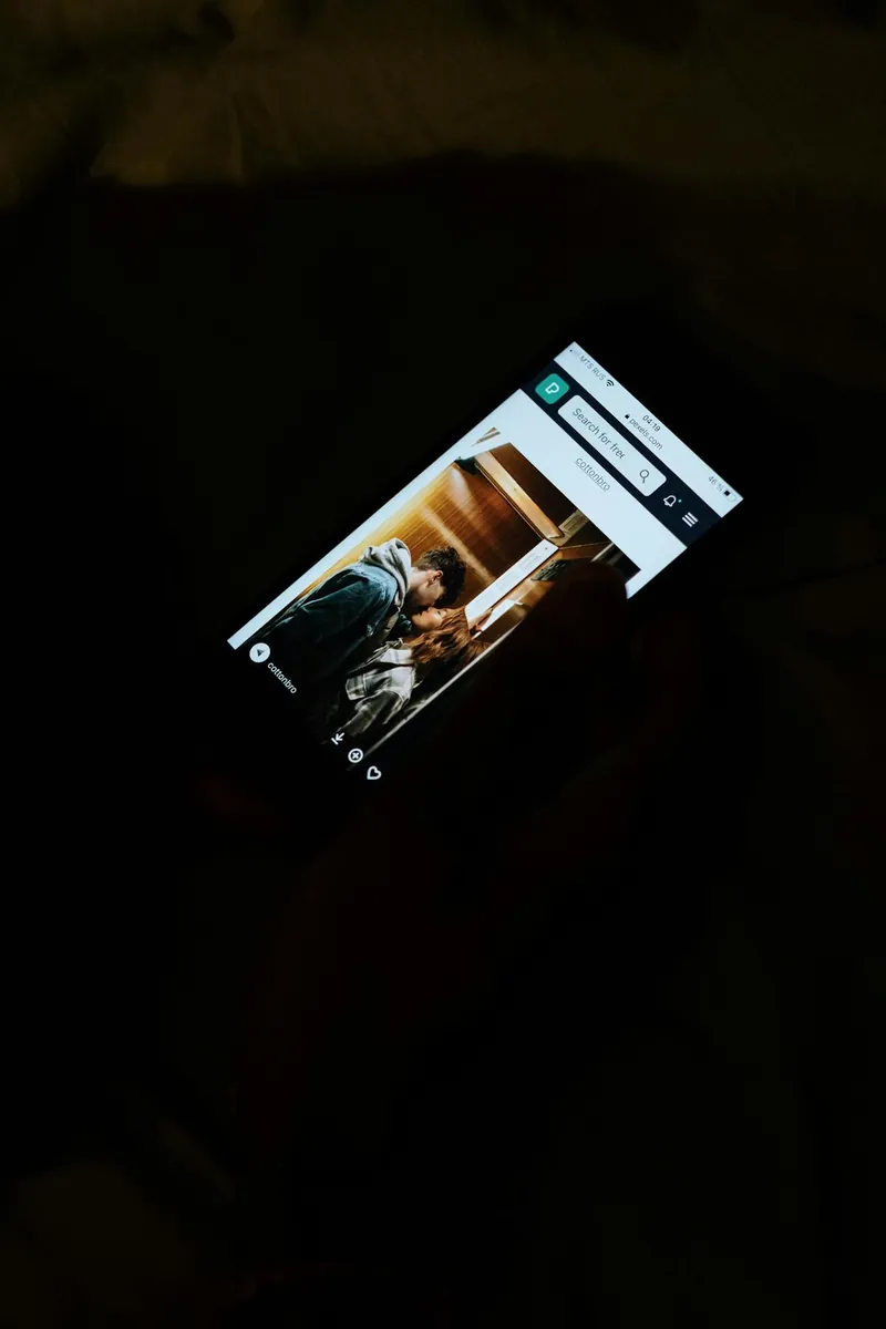 Sicurezza sui social media: riconoscere i falsi